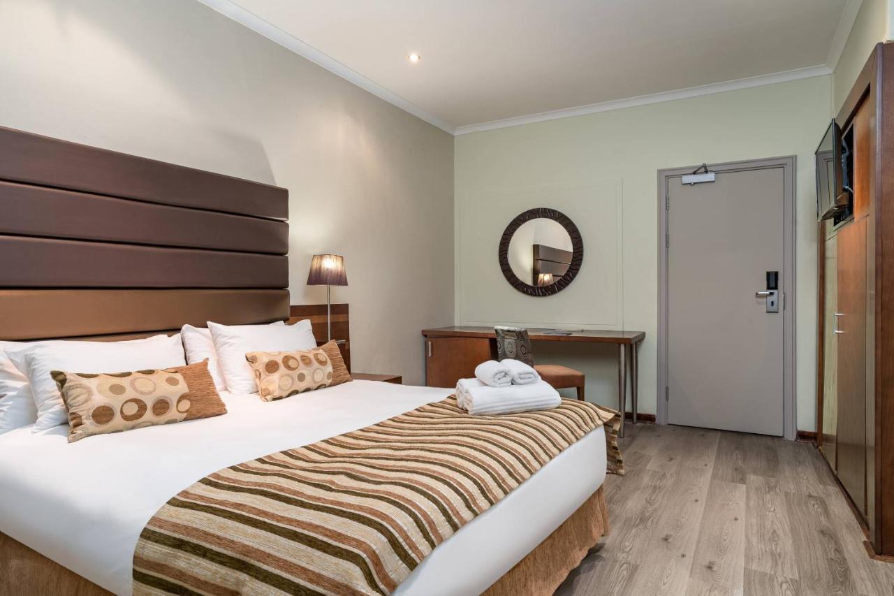 Protea Hotel By Marriott Upington Exterior foto
