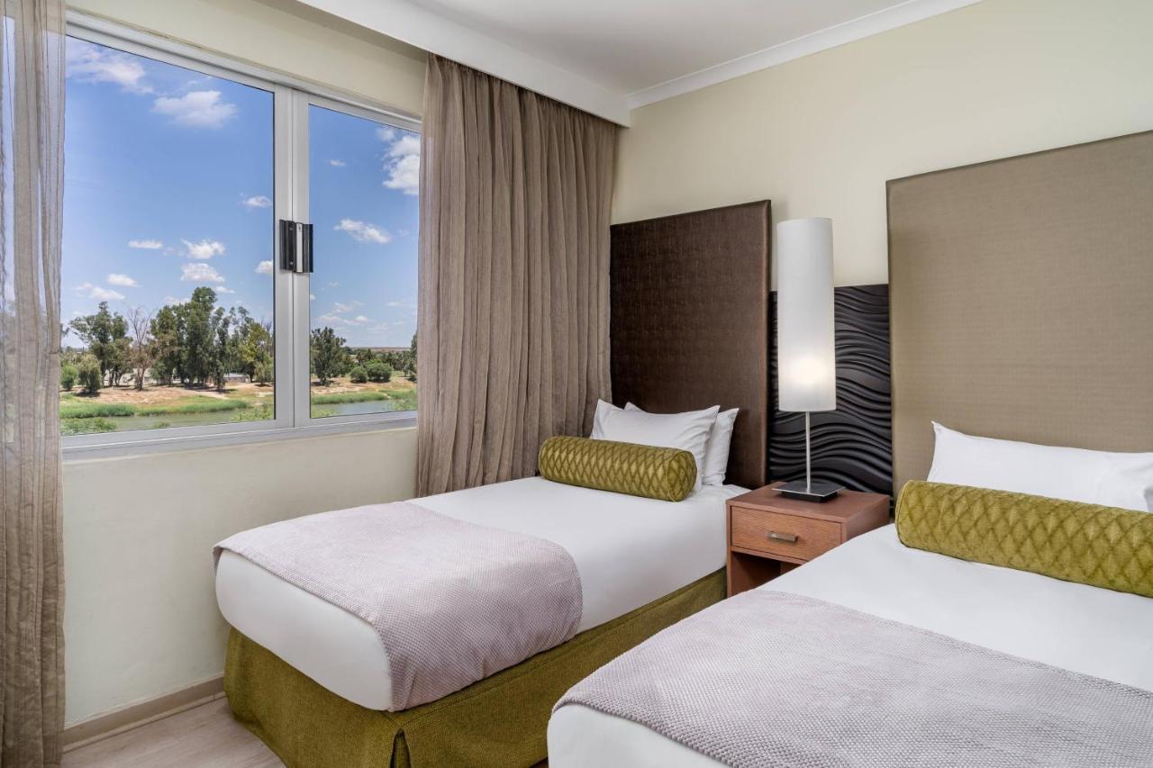 Protea Hotel By Marriott Upington Exterior foto