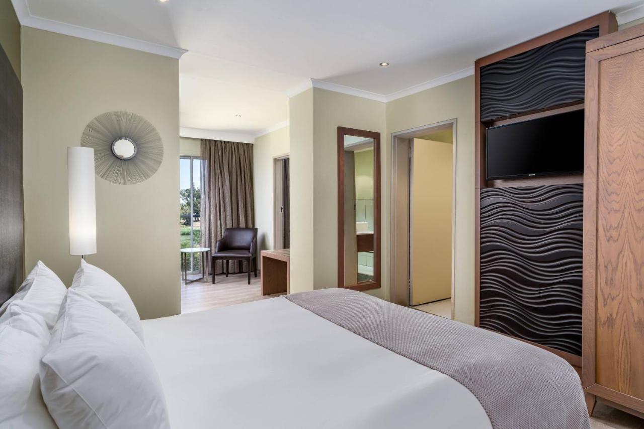Protea Hotel By Marriott Upington Exterior foto