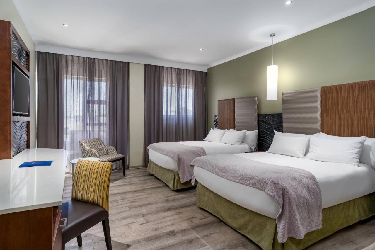 Protea Hotel By Marriott Upington Exterior foto