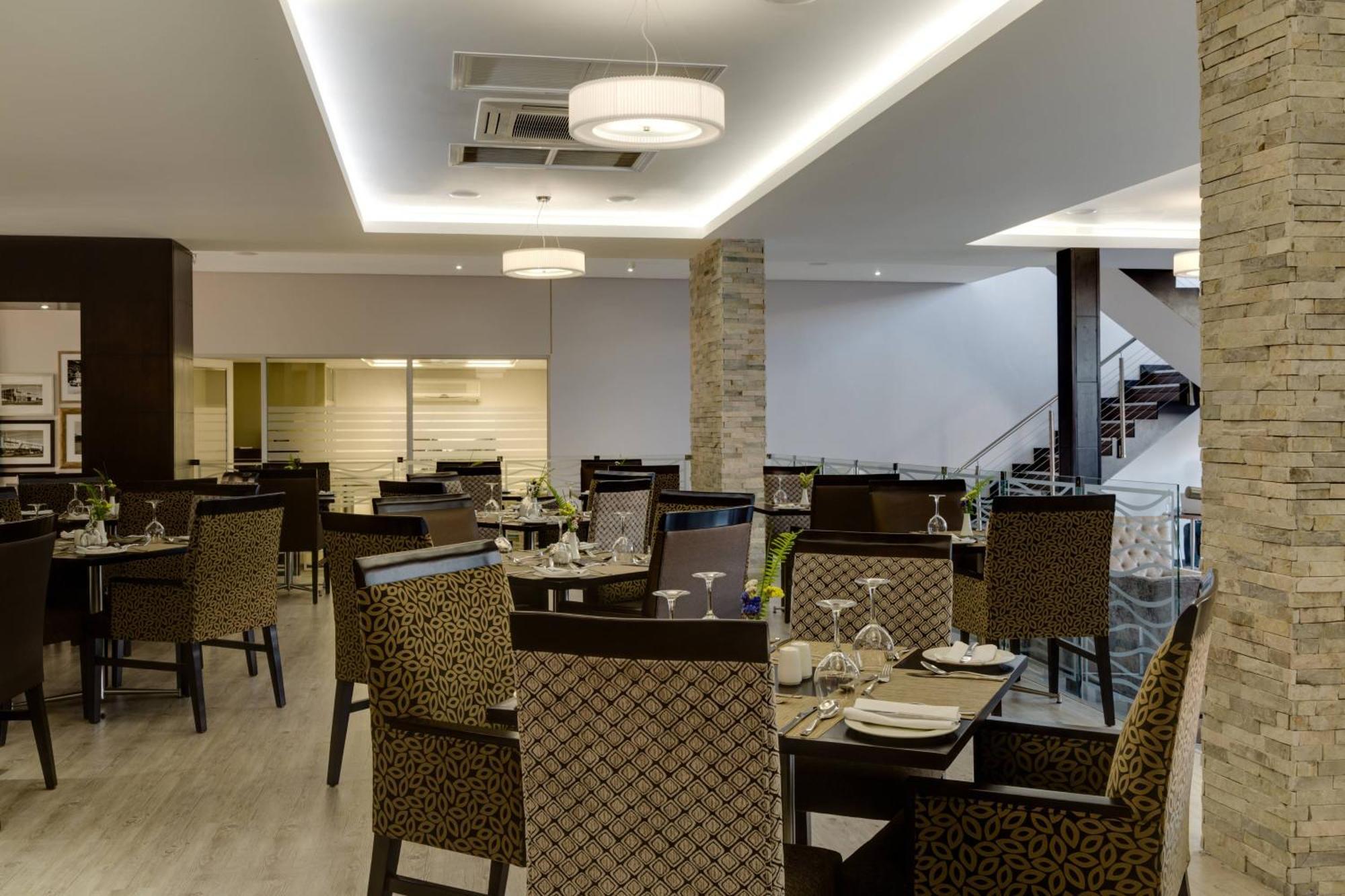 Protea Hotel By Marriott Upington Exterior foto
