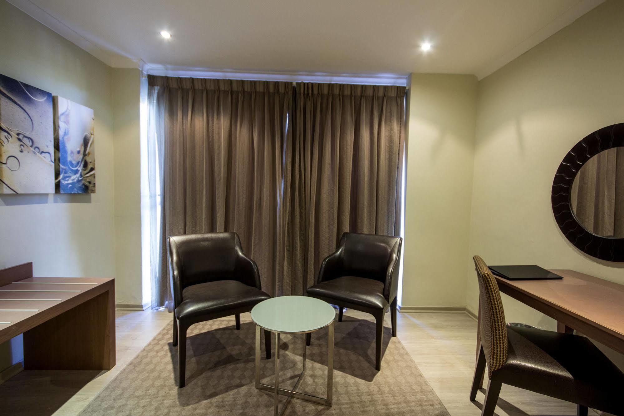Protea Hotel By Marriott Upington Exterior foto